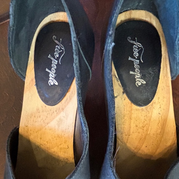 Free People Black Leather Clogs with Tan Wooden Heel - Picture 6 of 10